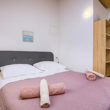 Hotel Prima Insula Glamping Brusici Exterior foto