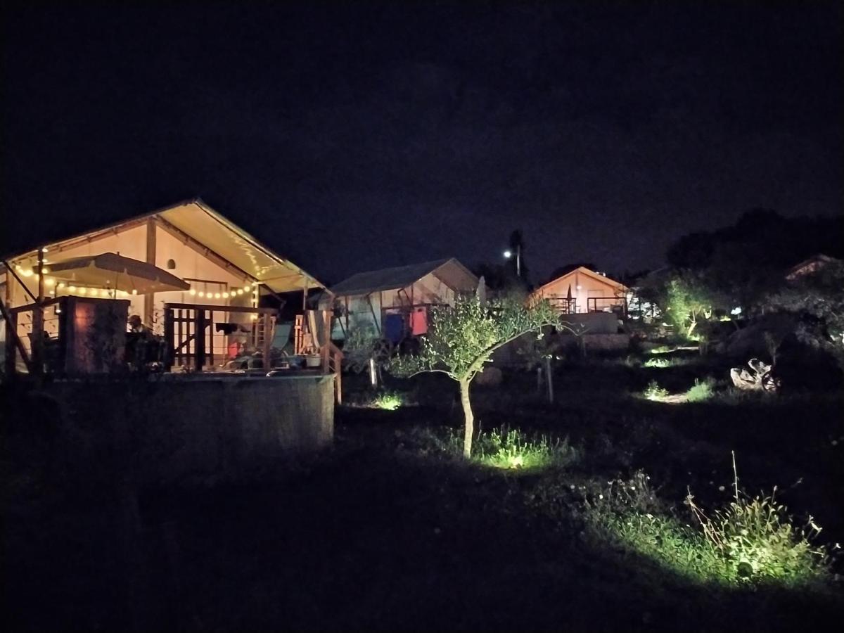 Hotel Prima Insula Glamping Brusici Exterior foto