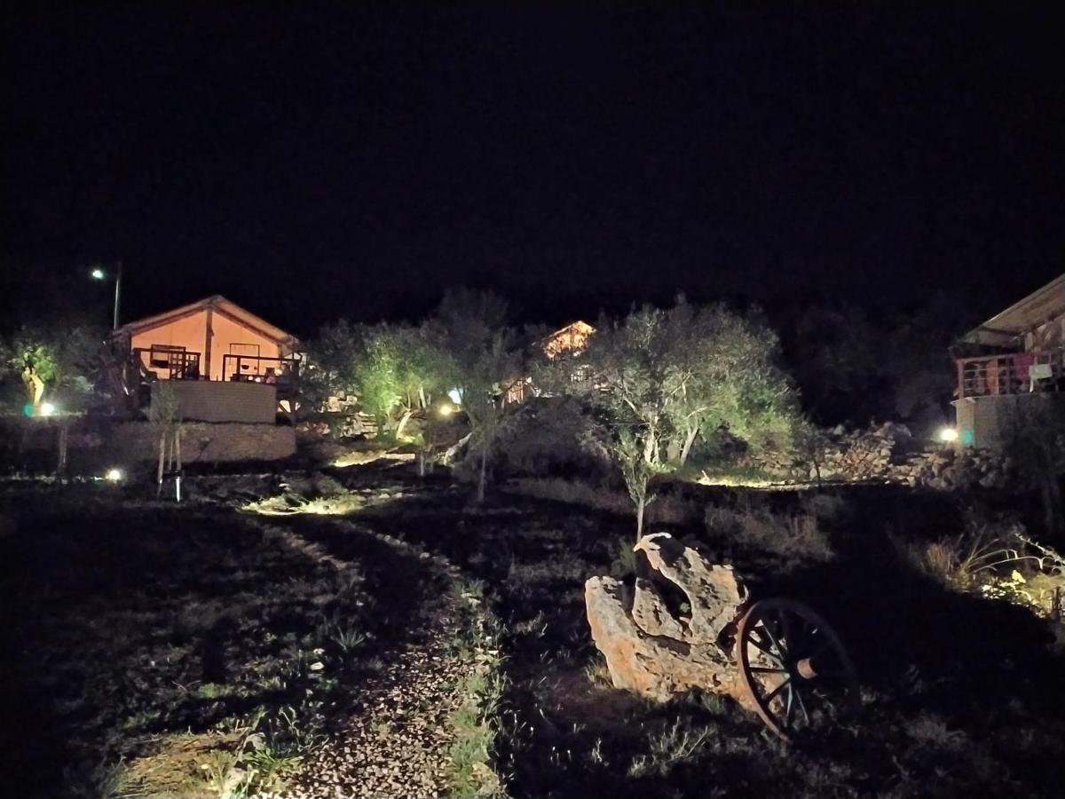 Hotel Prima Insula Glamping Brusici Exterior foto