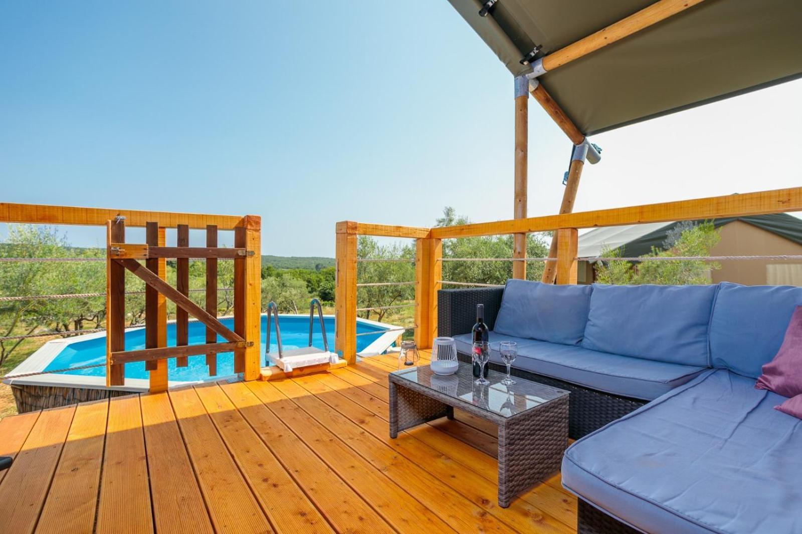 Hotel Prima Insula Glamping Brusici Exterior foto