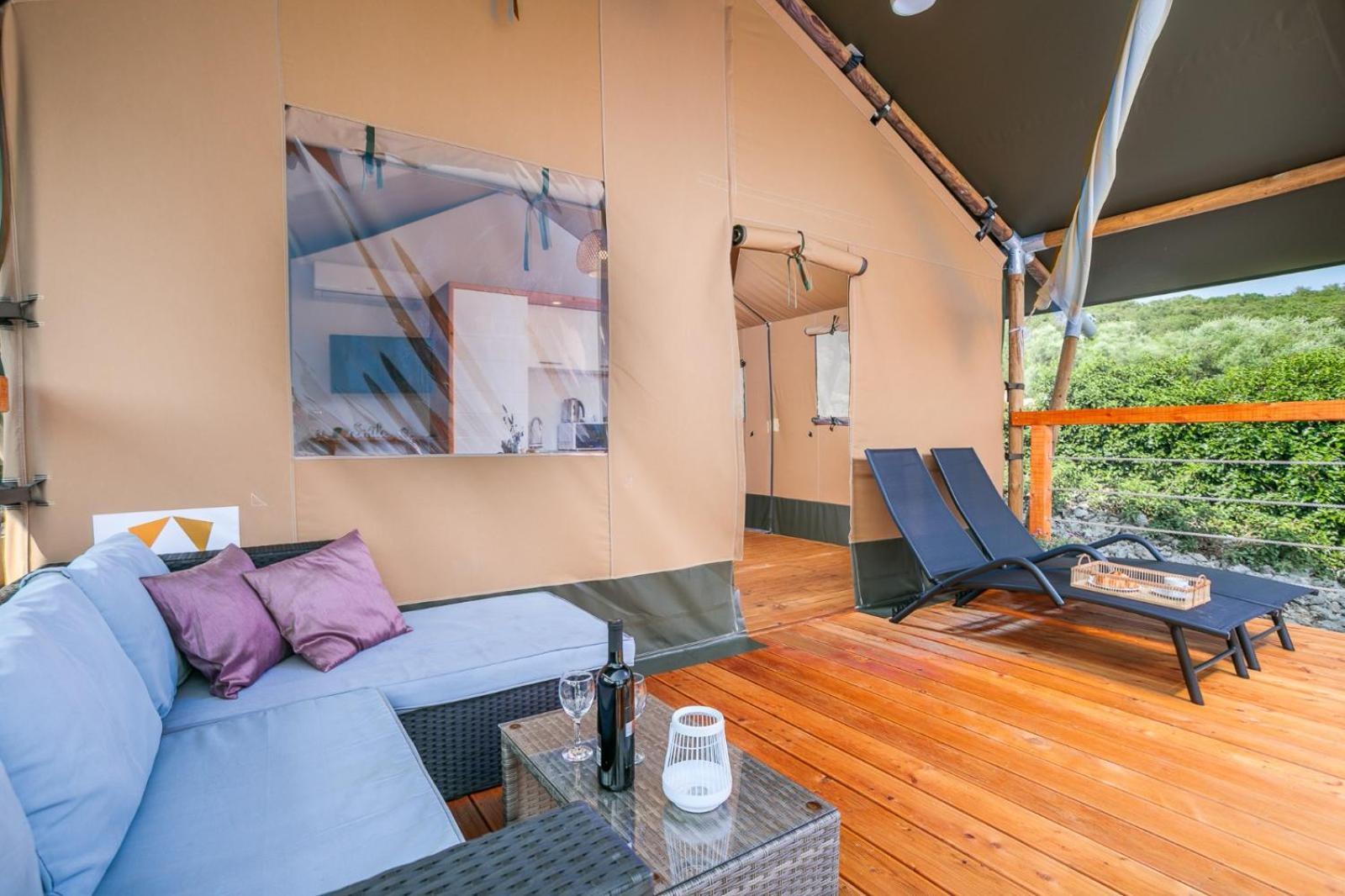Hotel Prima Insula Glamping Brusici Exterior foto